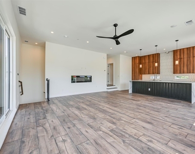 2247 Mail Avenue - Photo Thumbnail 8