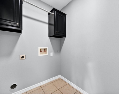 1021 Rice Street - Photo Thumbnail 17