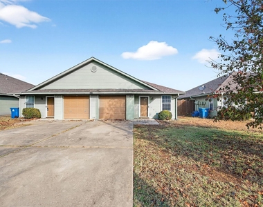 1021 Rice Street - Photo Thumbnail 1