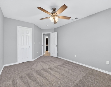 1021 Rice Street - Photo Thumbnail 9