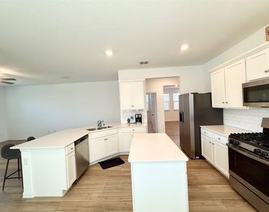 3308 Tulip Poplar Trail - Photo Thumbnail 4