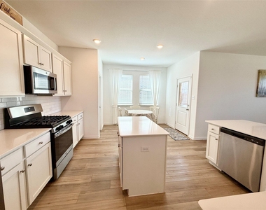 3308 Tulip Poplar Trail - Photo Thumbnail 3