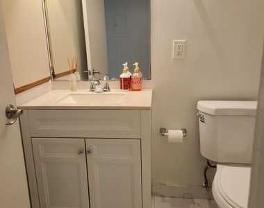 1227 Sw 46th Avenue - Photo Thumbnail 11