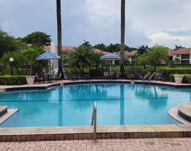 1227 Sw 46th Avenue - Photo Thumbnail 25