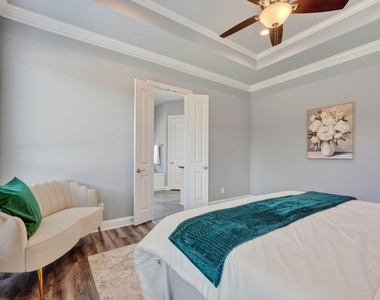 6451 Still Waters Court - Photo Thumbnail 21