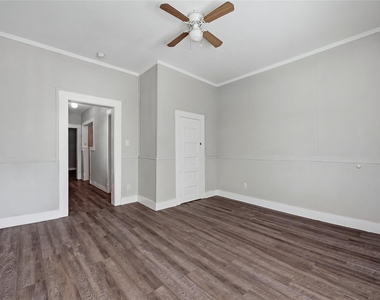 326 W Sears Street - Photo Thumbnail 13