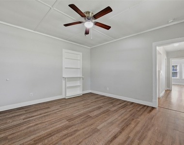 326 W Sears Street - Photo Thumbnail 5