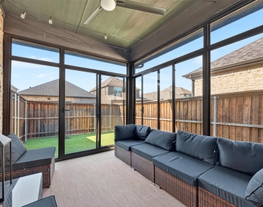 2116 Barx Drive - Photo Thumbnail 27