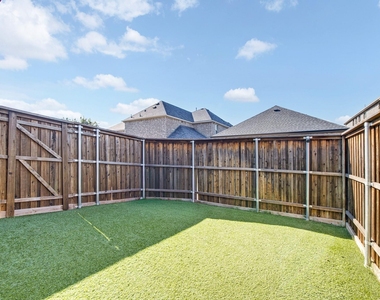 2116 Barx Drive - Photo Thumbnail 30