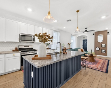 2116 Barx Drive - Photo Thumbnail 11