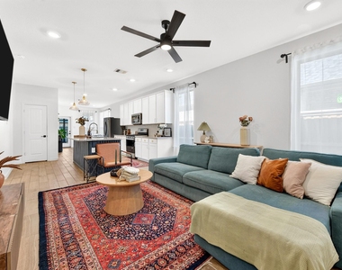 2116 Barx Drive - Photo Thumbnail 6