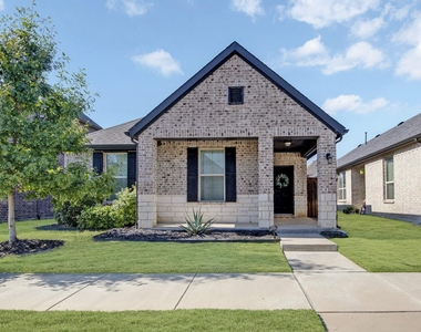 2116 Barx Drive - Photo Thumbnail 2
