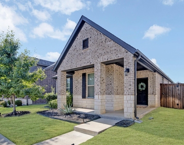 2116 Barx Drive - Photo Thumbnail 3