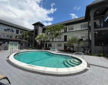 1100 Ne 9th Avenue - Photo Thumbnail 7