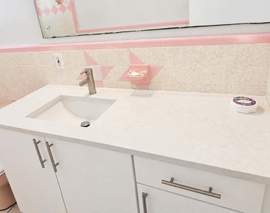 218 Olive Avenue - Photo Thumbnail 9