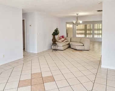 218 Olive Avenue - Photo Thumbnail 1