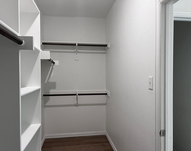 3505 Triumph Drive - Photo Thumbnail 17