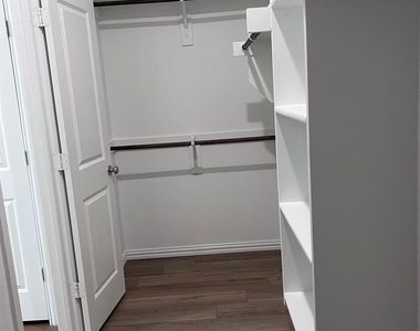 3505 Triumph Drive - Photo Thumbnail 16