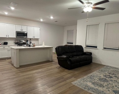 3505 Triumph Drive - Photo Thumbnail 3