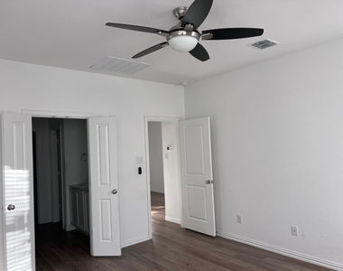 3505 Triumph Drive - Photo Thumbnail 11