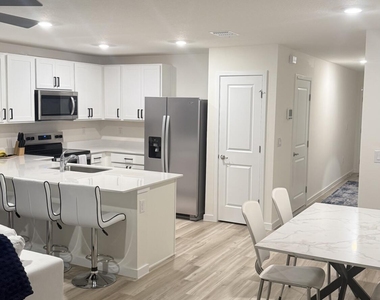 4770 Sw 69th Street - Photo Thumbnail 7