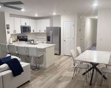 4770 Sw 69th Street - Photo Thumbnail 6