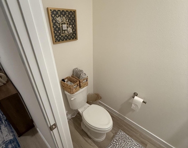 4770 Sw 69th Street - Photo Thumbnail 14