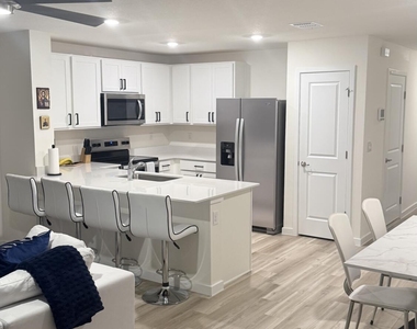 4770 Sw 69th Street - Photo Thumbnail 8