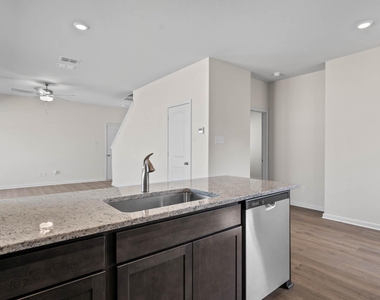 8444 White Wolf Trail - Photo Thumbnail 2