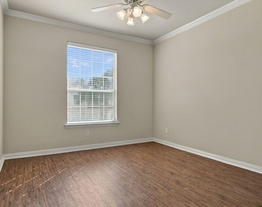 2529 Champagne Drive - Photo Thumbnail 22