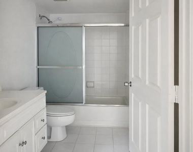 8185 Nw 7th Street - Photo Thumbnail 4