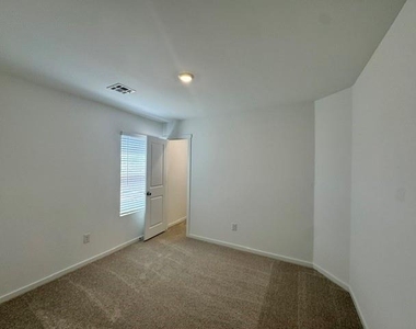 11905 Sw 32nd Street - Photo Thumbnail 16