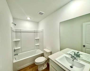 11905 Sw 32nd Street - Photo Thumbnail 10