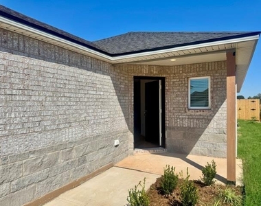 11905 Sw 32nd Street - Photo Thumbnail 2