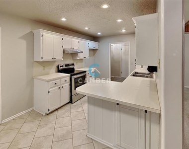 13233 Eastridge Drive - Photo Thumbnail 7