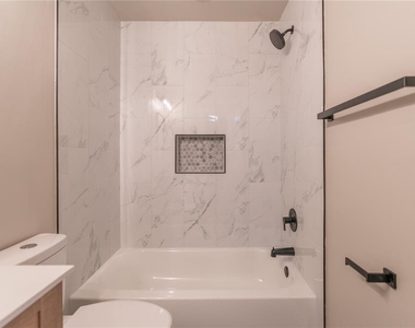 3929 Nw 59th Street - Photo Thumbnail 21
