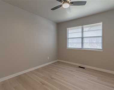 3929 Nw 59th Street - Photo Thumbnail 17