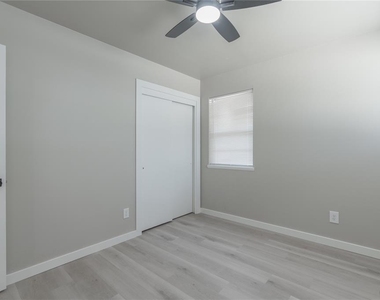 3929 Nw 59th Street - Photo Thumbnail 23