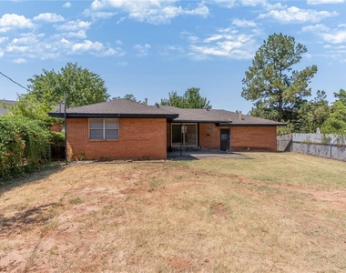 3929 Nw 59th Street - Photo Thumbnail 25