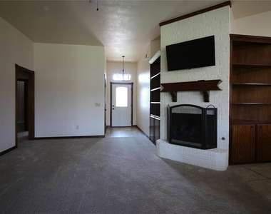 13000 S Robinson Avenue - Photo Thumbnail 2