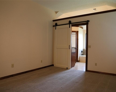 13000 S Robinson Avenue - Photo Thumbnail 7