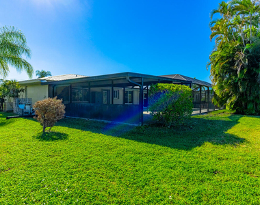 1425 Se Sunshine Avenue - Photo Thumbnail 30