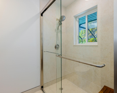 1425 Se Sunshine Avenue - Photo Thumbnail 23