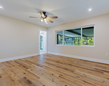 1425 Se Sunshine Avenue - Photo Thumbnail 12