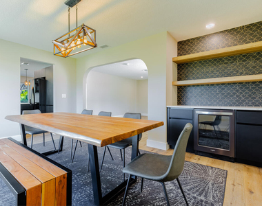 1425 Se Sunshine Avenue - Photo Thumbnail 6