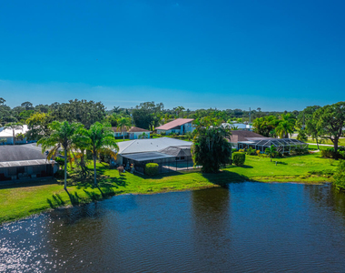 1425 Se Sunshine Avenue - Photo Thumbnail 33
