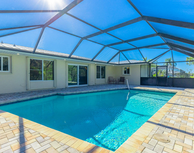 1425 Se Sunshine Avenue - Photo Thumbnail 26