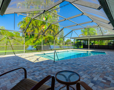 1425 Se Sunshine Avenue - Photo Thumbnail 28