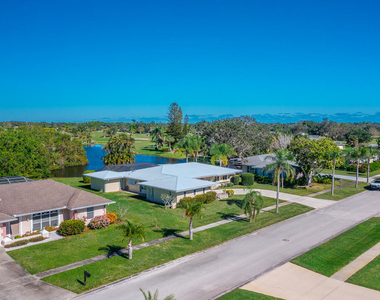 1425 Se Sunshine Avenue - Photo Thumbnail 36