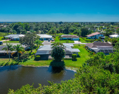 1425 Se Sunshine Avenue - Photo Thumbnail 32
